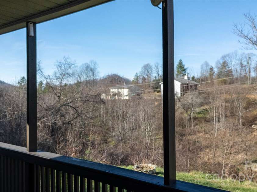 116 Welzie Atkins Drive, Spruce Pine, NC 28777.  MLS# CAR4215201, YatesRealty ID 2821. 