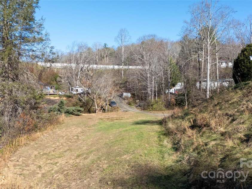 116 Welzie Atkins Drive, Spruce Pine, NC 28777.  MLS# CAR4215201, YatesRealty ID 2821. 
