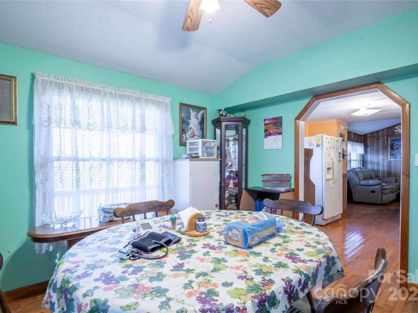 116 Welzie Atkins Drive, Spruce Pine, NC 28777.  MLS# CAR4215201, YatesRealty ID 2821. 