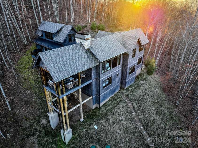 61 Ridgeline Way, Sylva, NC 28779.  MLS# CAR4205940, YatesRealty ID 2821. 