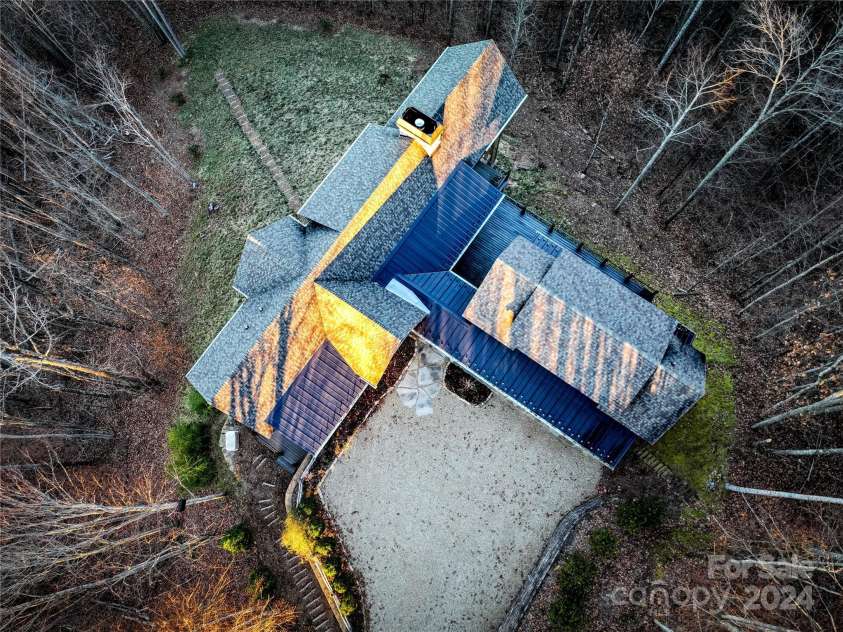 61 Ridgeline Way, Sylva, NC 28779.  MLS# CAR4205940, YatesRealty ID 2821. 
