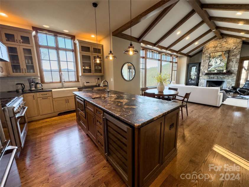 61 Ridgeline Way, Sylva, NC 28779.  MLS# CAR4205940, YatesRealty ID 2821. 