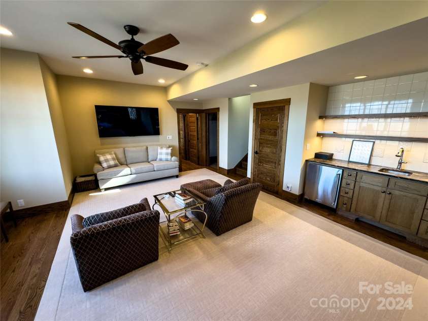61 Ridgeline Way, Sylva, NC 28779.  MLS# CAR4205940, YatesRealty ID 2821. 