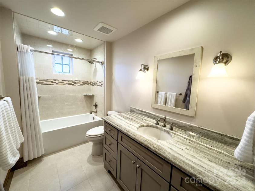 61 Ridgeline Way, Sylva, NC 28779.  MLS# CAR4205940, YatesRealty ID 2821. 
