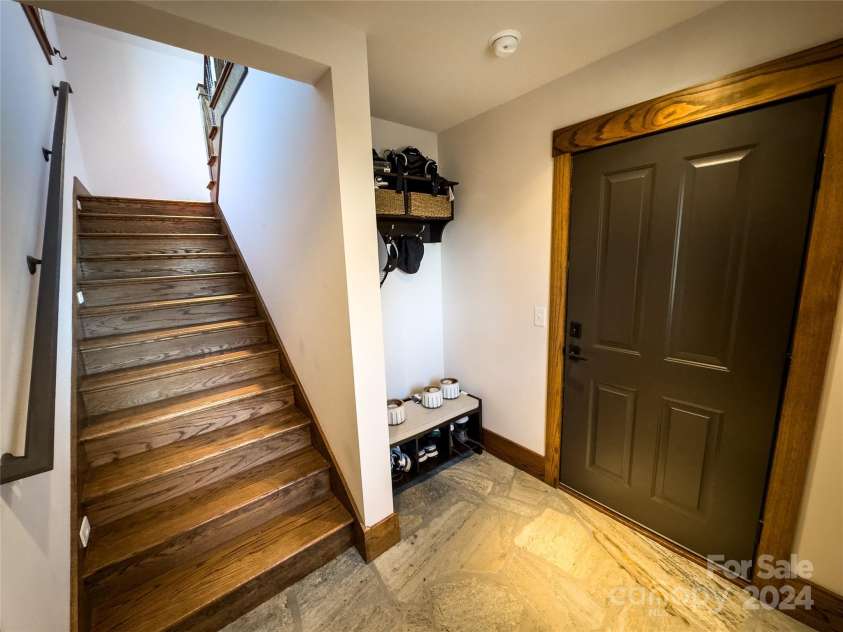 61 Ridgeline Way, Sylva, NC 28779.  MLS# CAR4205940, YatesRealty ID 2821. 