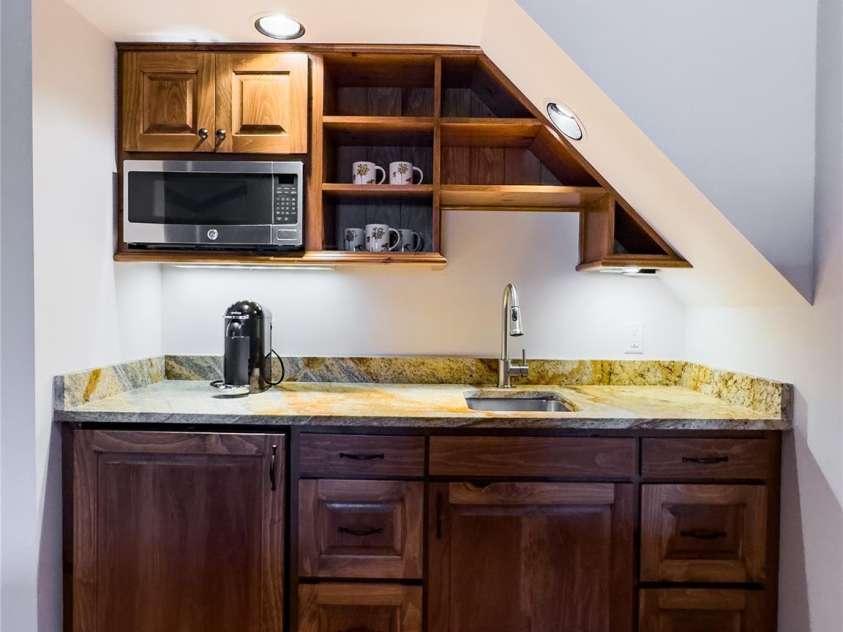 61 Ridgeline Way, Sylva, NC 28779.  MLS# CAR4205940, YatesRealty ID 2821. 