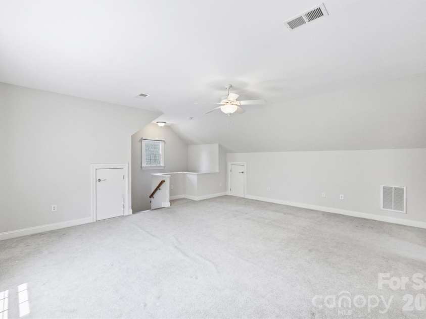 1115 Kings Drive, Charlotte, NC 28207.  MLS# CAR4367610, YatesRealty ID 28210. 