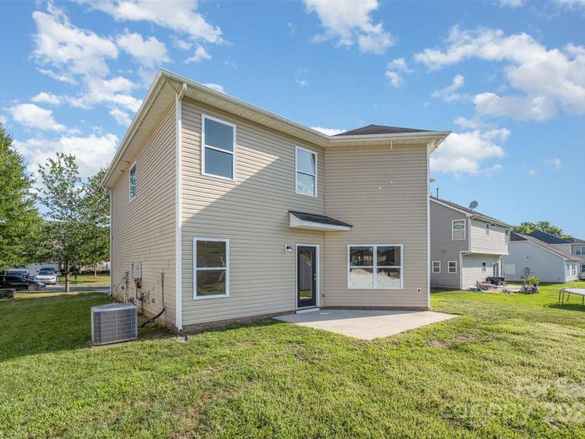 2206 Kingstree Drive, Monroe, NC 28112.  MLS# CAR4285472, YatesRealty ID 28211. 