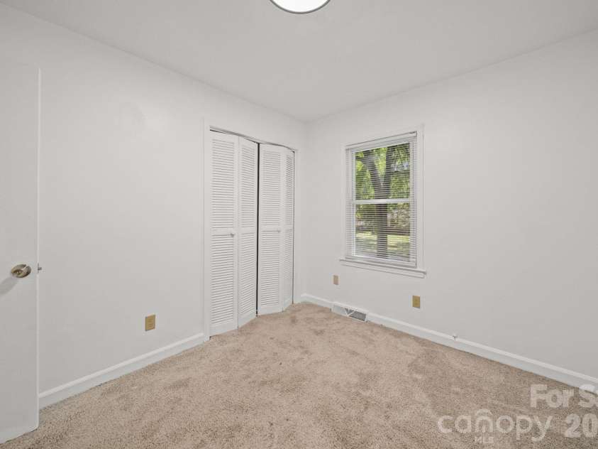 6126 Eagle Peak Drive, Charlotte, NC 28214.  MLS# CAR4376554, YatesRealty ID 28212. Bed Room1