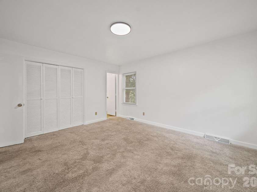 6126 Eagle Peak Drive, Charlotte, NC 28214.  MLS# CAR4376554, YatesRealty ID 28212. Bed Room3