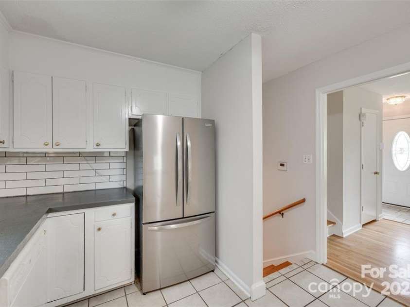 810 Applegate Court, Gastonia, NC 28054.  MLS# CAR4322901, YatesRealty ID 28212. 