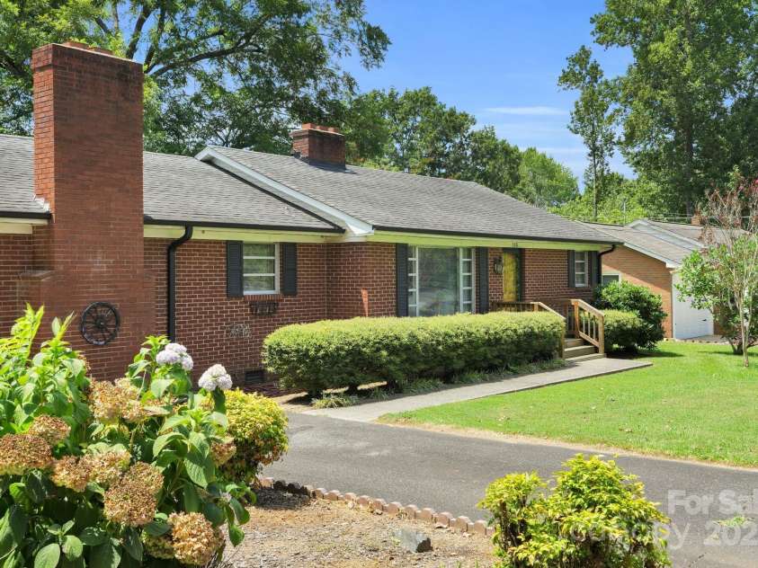 310 Culpepper Street, Monroe, NC 28112.  MLS# CAR4280006, YatesRealty ID 28213. 