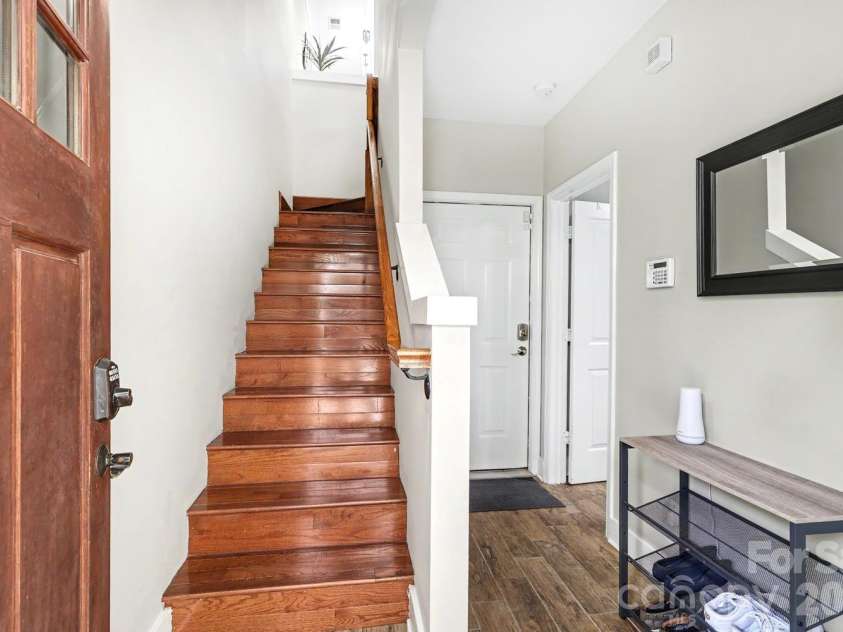 1733 Matheson Avenue, Charlotte, NC 28205.  MLS# CAR4381490, YatesRealty ID 28214. 