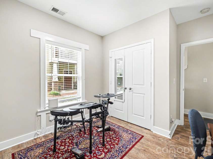 1733 Matheson Avenue, Charlotte, NC 28205.  MLS# CAR4381490, YatesRealty ID 28214. 