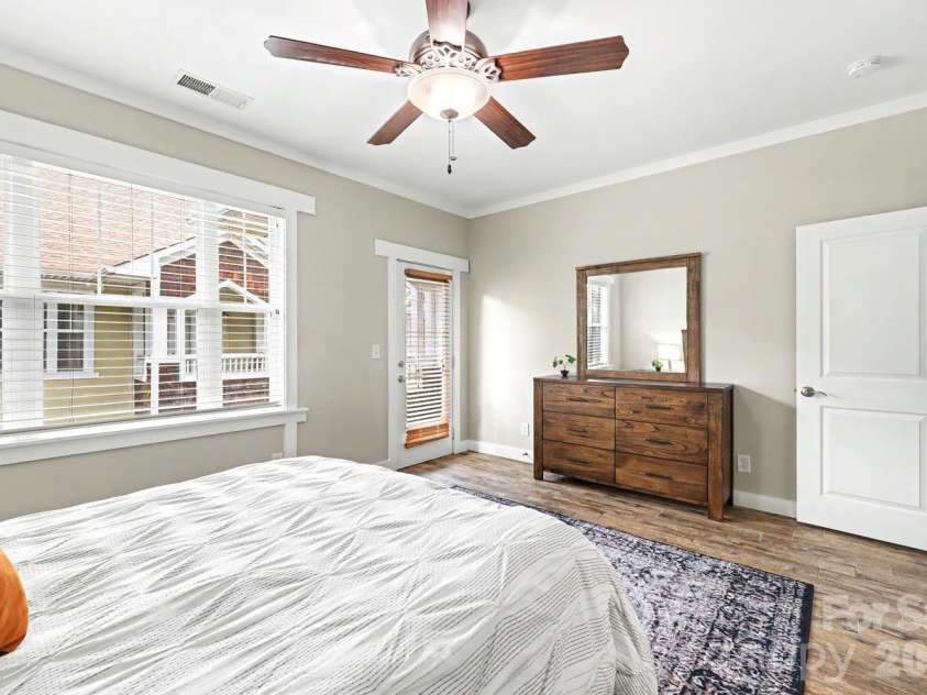 1733 Matheson Avenue, Charlotte, NC 28205.  MLS# CAR4381490, YatesRealty ID 28214. 
