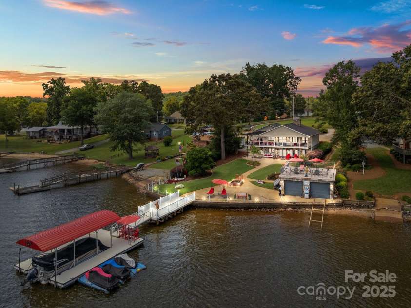 643 Lake Drive, Lexington, NC 27292.  MLS# CAR4277552, YatesRealty ID 28214. Welcome to 643 Lake Dr #10!