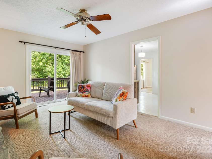 68 Wilkie Way, Fletcher, NC 28732.  MLS# CAR4232148, YatesRealty ID 28215. 