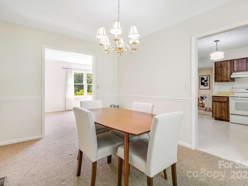68 Wilkie Way, Fletcher, NC 28732.  MLS# CAR4232148, YatesRealty ID 28215. 