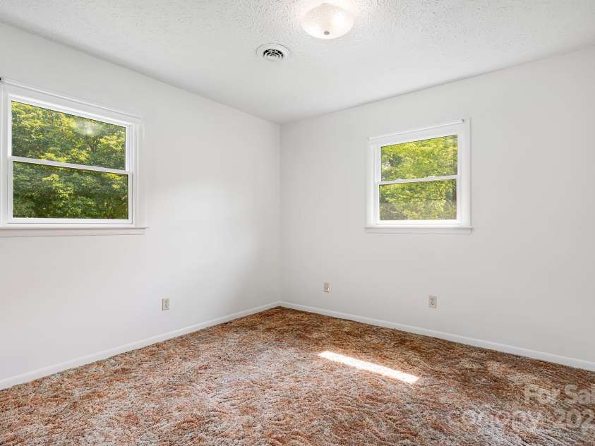 68 Wilkie Way, Fletcher, NC 28732.  MLS# CAR4232148, YatesRealty ID 28215. 