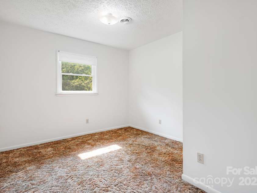 68 Wilkie Way, Fletcher, NC 28732.  MLS# CAR4232148, YatesRealty ID 28215. 