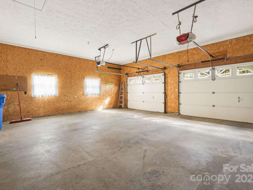 68 Wilkie Way, Fletcher, NC 28732.  MLS# CAR4232148, YatesRealty ID 28215. 