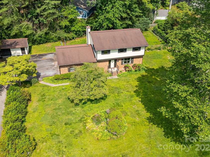 68 Wilkie Way, Fletcher, NC 28732.  MLS# CAR4232148, YatesRealty ID 28215. 