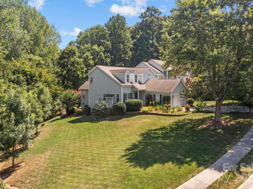 165 Walnut Avenue, Mount Holly, NC 28120.  MLS# CAR4285019, YatesRealty ID 28216. 