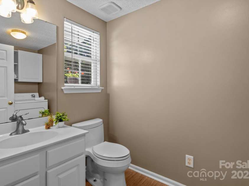 165 Walnut Avenue, Mount Holly, NC 28120.  MLS# CAR4285019, YatesRealty ID 28216. 