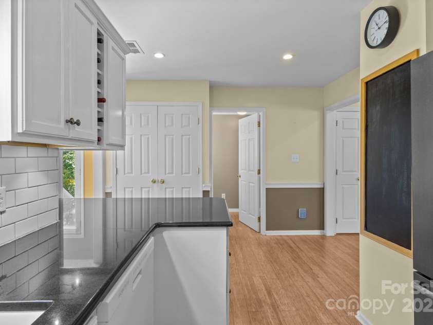 165 Walnut Avenue, Mount Holly, NC 28120.  MLS# CAR4285019, YatesRealty ID 28216. 