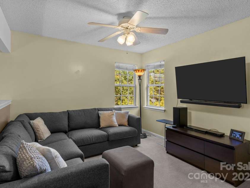 165 Walnut Avenue, Mount Holly, NC 28120.  MLS# CAR4285019, YatesRealty ID 28216. 