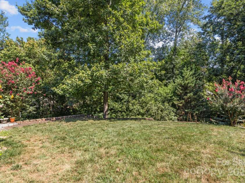 165 Walnut Avenue, Mount Holly, NC 28120.  MLS# CAR4285019, YatesRealty ID 28216. 