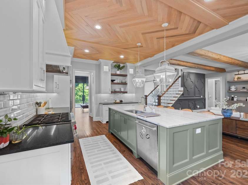 1223 Home Place, Matthews, NC 28105.  MLS# CAR4265332, YatesRealty ID 28217. Open Concept, High Ceilings, Beautiful Lighting & Accents at every turn.