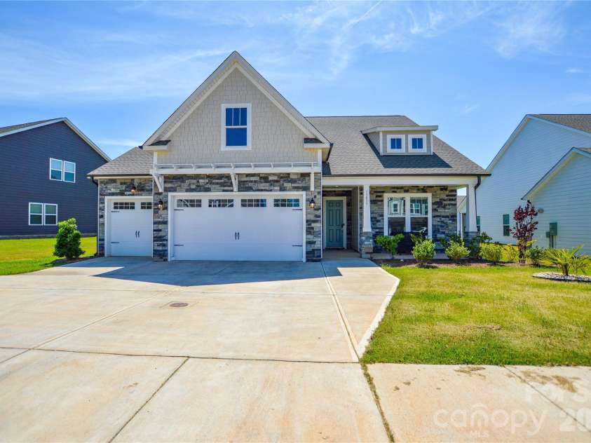 13039 Arnold Palmer Circle, Lancaster, SC 29720.  MLS# CAR4368574, YatesRealty ID 28217. 