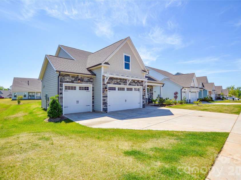 13039 Arnold Palmer Circle, Lancaster, SC 29720.  MLS# CAR4368574, YatesRealty ID 28217. 