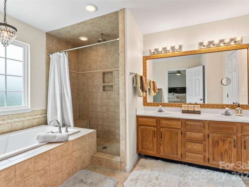 13733 Castleford Drive, Mint Hill, NC 28227.  MLS# CAR4275133, YatesRealty ID 28218. 