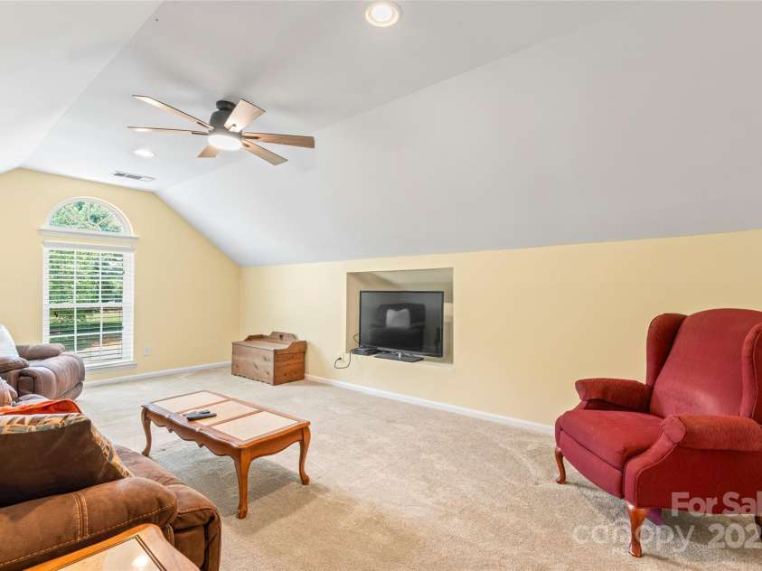 13733 Castleford Drive, Mint Hill, NC 28227.  MLS# CAR4275133, YatesRealty ID 28218. 