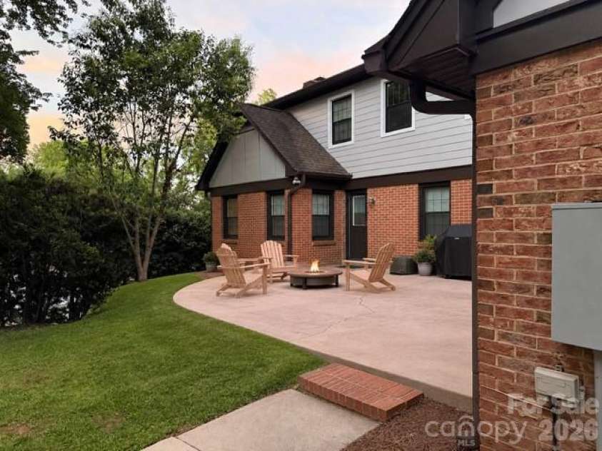 409 Whitestone Road, Charlotte, NC 28270.  MLS# CAR4383558, YatesRealty ID 28218. AI Generated outside area