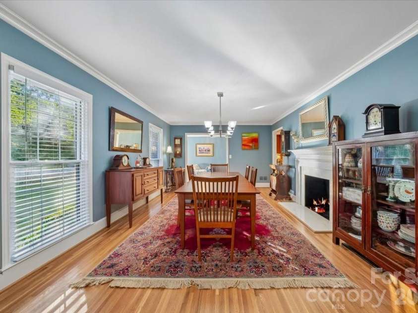 409 Whitestone Road, Charlotte, NC 28270.  MLS# CAR4383558, YatesRealty ID 28218. Large Dining Room