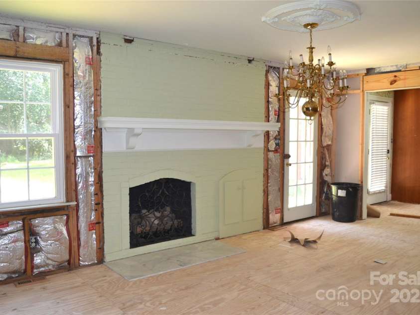 2501 Handley Place, Charlotte, NC 28226.  MLS# CAR4272353, YatesRealty ID 28219. 