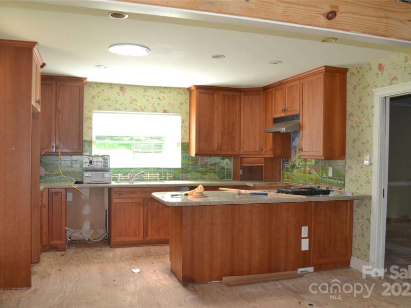 2501 Handley Place, Charlotte, NC 28226.  MLS# CAR4272353, YatesRealty ID 28219. 