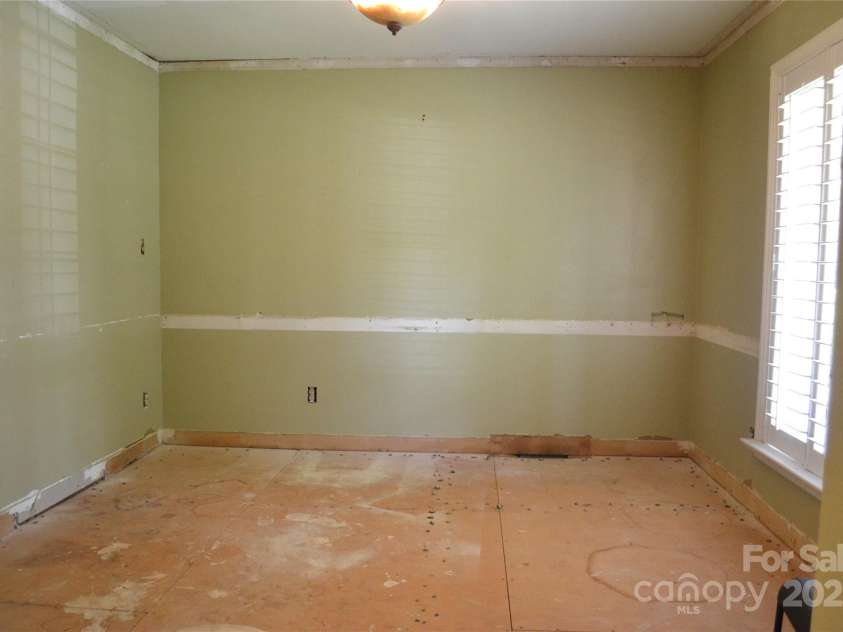 2501 Handley Place, Charlotte, NC 28226.  MLS# CAR4272353, YatesRealty ID 28219. 