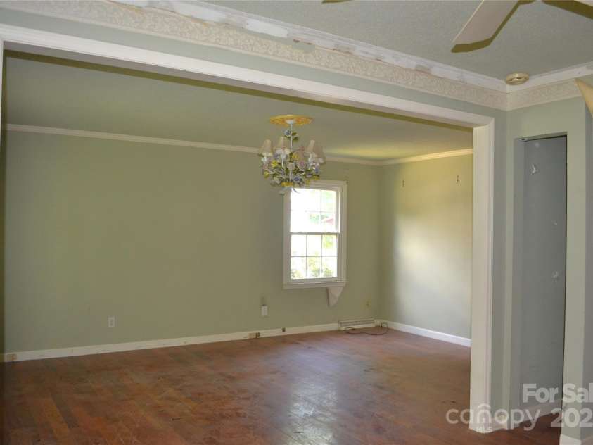 2501 Handley Place, Charlotte, NC 28226.  MLS# CAR4272353, YatesRealty ID 28219. 