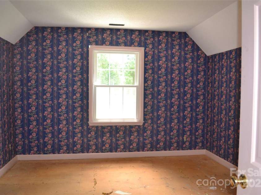 2501 Handley Place, Charlotte, NC 28226.  MLS# CAR4272353, YatesRealty ID 28219. 