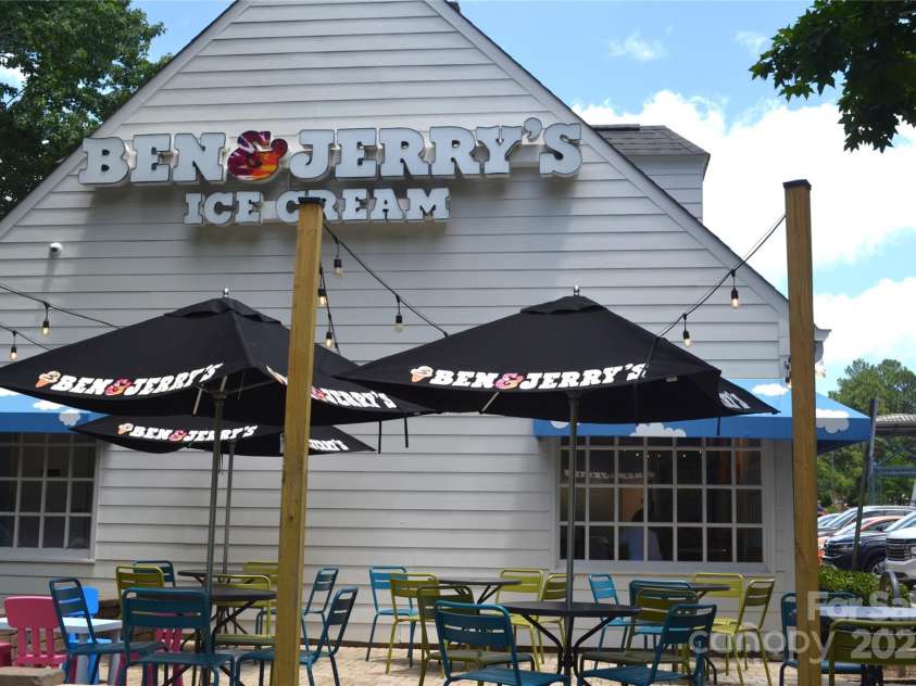 2501 Handley Place, Charlotte, NC 28226.  MLS# CAR4272353, YatesRealty ID 28219. 