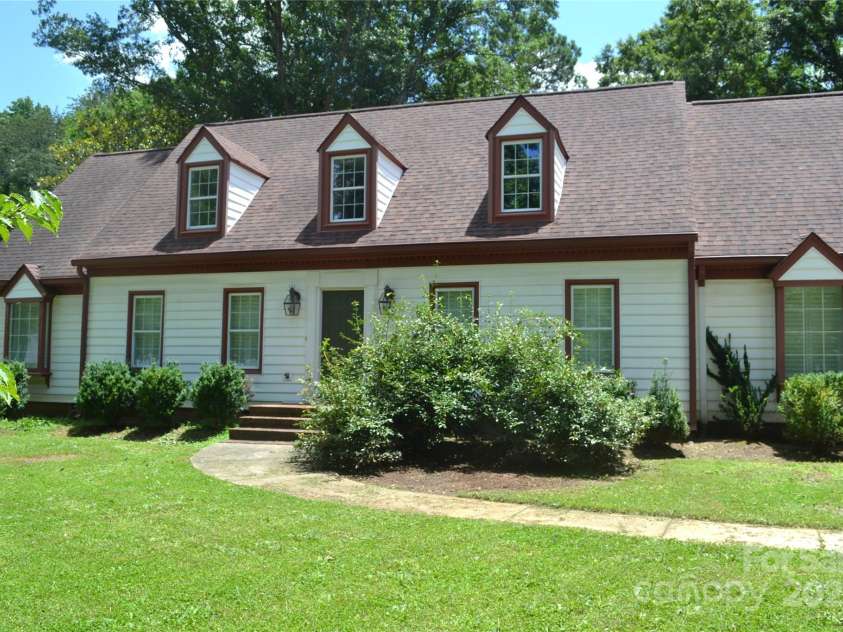 2501 Handley Place, Charlotte, NC 28226.  MLS# CAR4272353, YatesRealty ID 28219. 