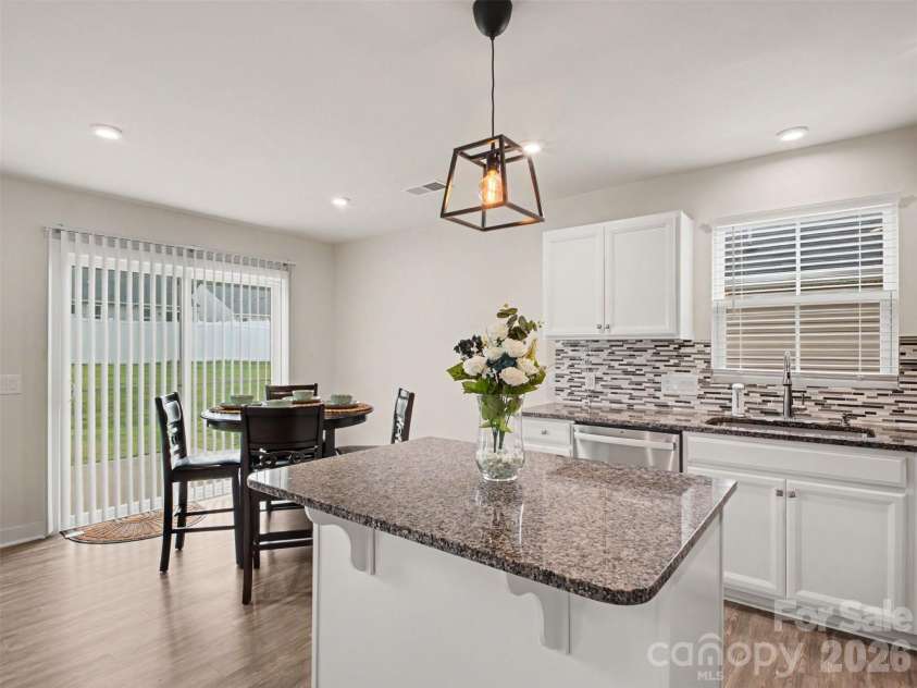 5513 Hughesdale Drive, Charlotte, NC 28215.  MLS# CAR4383435, YatesRealty ID 28219. 