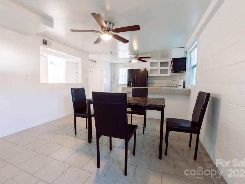 152 Woodlynn Drive, Charlotte, NC 28214.  MLS# CAR4207803, YatesRealty ID 2822. 