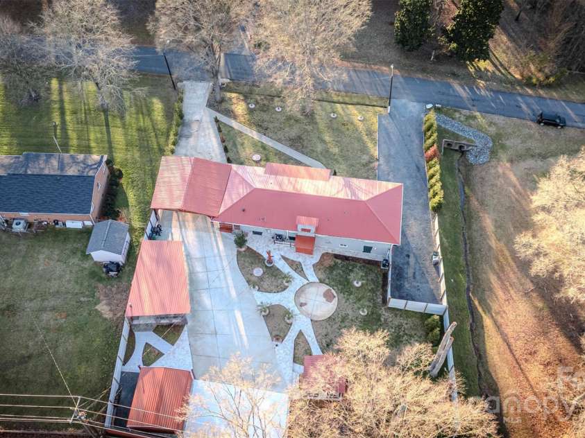 152 Woodlynn Drive, Charlotte, NC 28214.  MLS# CAR4207803, YatesRealty ID 2822. 