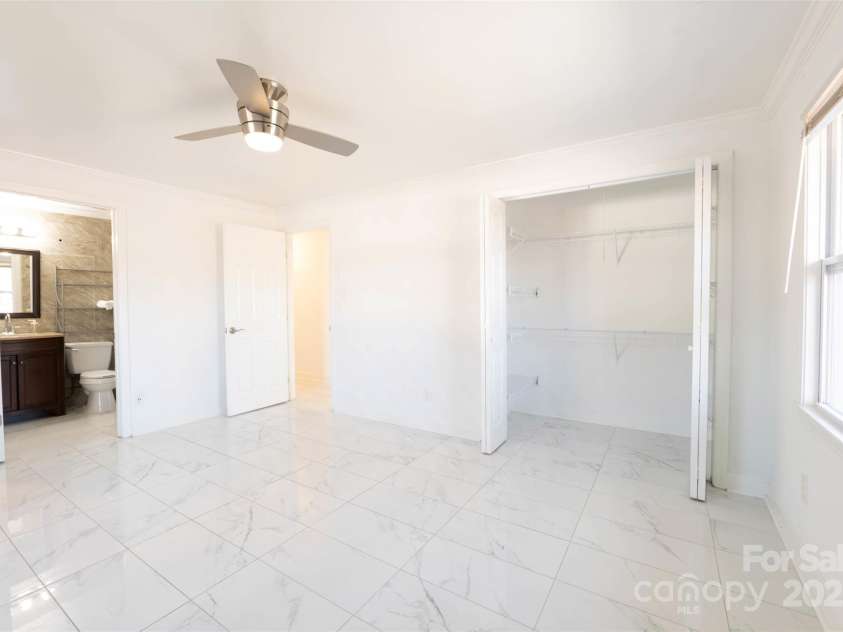 152 Woodlynn Drive, Charlotte, NC 28214.  MLS# CAR4207803, YatesRealty ID 2822. Primary beroom