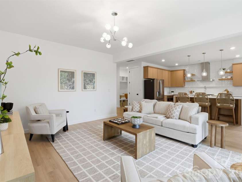 2822 Dogwood Avenue, Charlotte, NC 28206.  MLS# CAR4371186, YatesRealty ID 28220. 